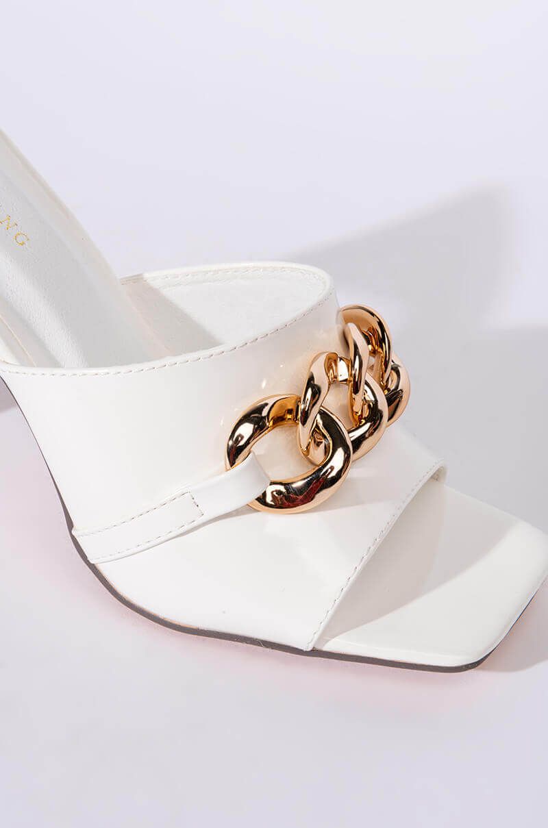 White Chain Chunky